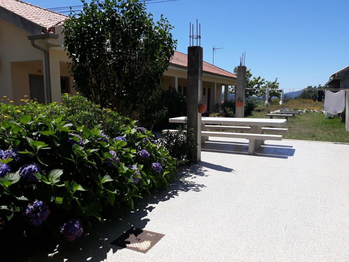 Pensao Repouso Do Peregrino Hotel Paredes de Coura Bagian luar foto